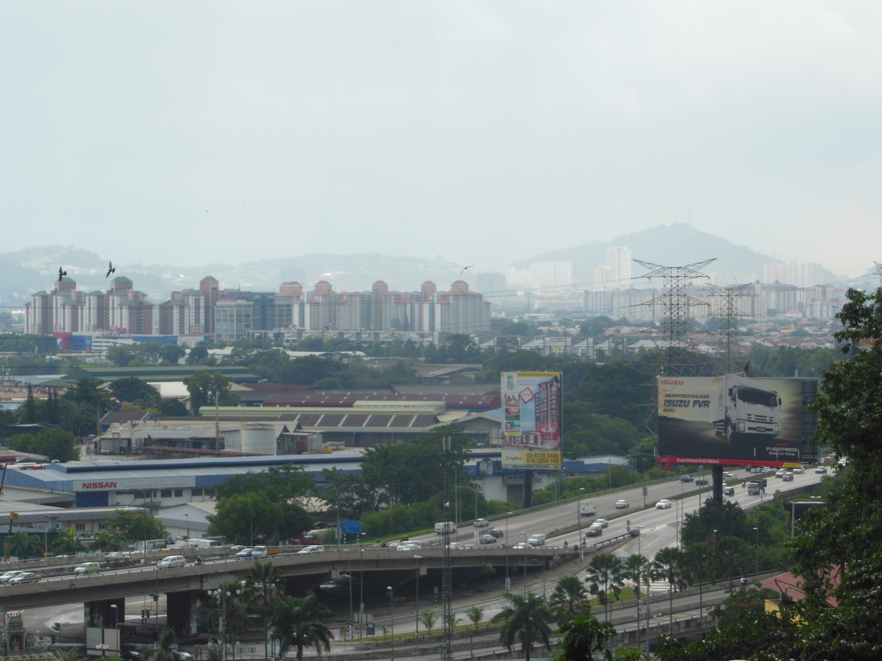 2013-11-03 Kuala Lumpur (Beim Tempel) 